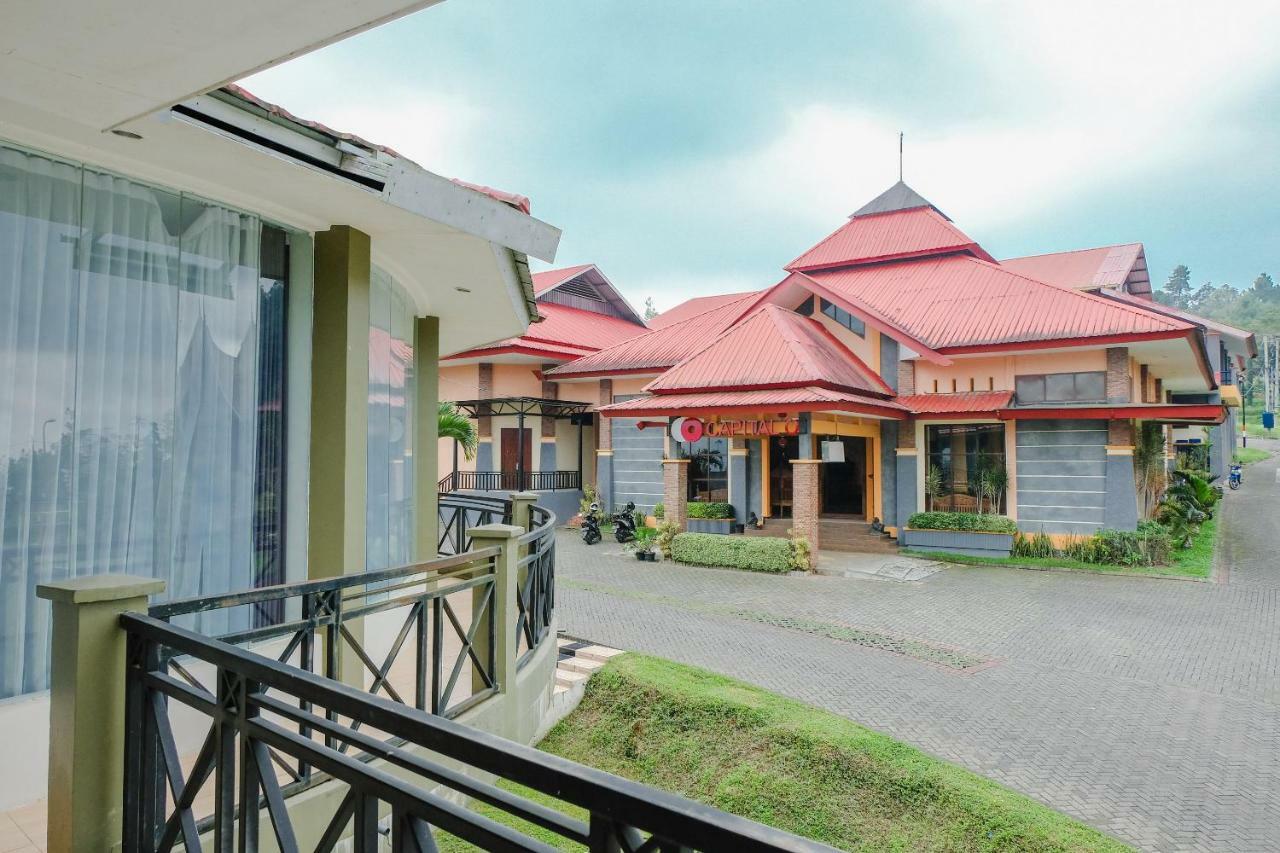 Capital O 892 Grand Pujon View Hotel And Resort Batu  Zewnętrze zdjęcie